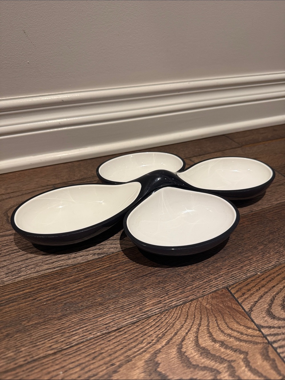 Guzzini 4-Section Serving Dish